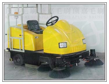 電瓶式毛刷掃地機